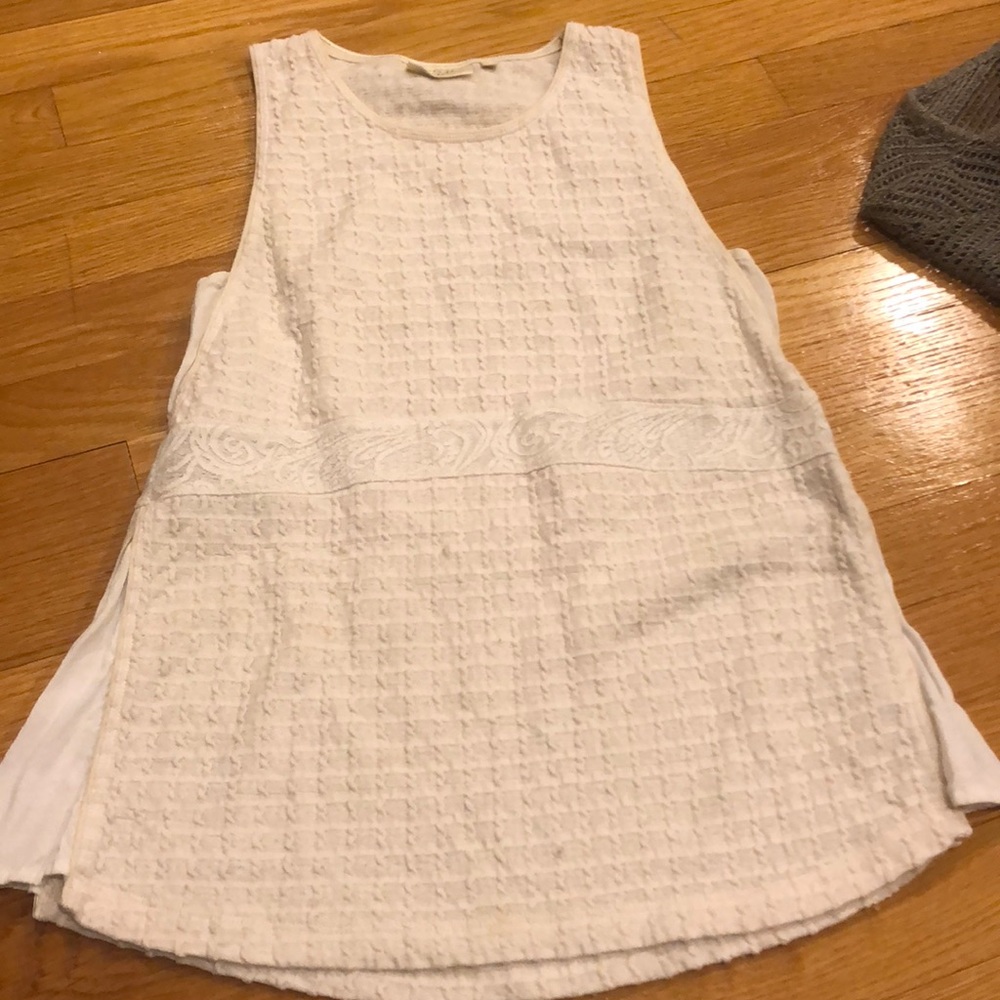 Cream Detailed Tank
